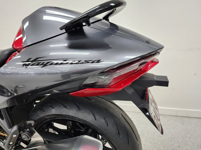 2022 Suzuki GSX1300 (HAYABUSA) silver