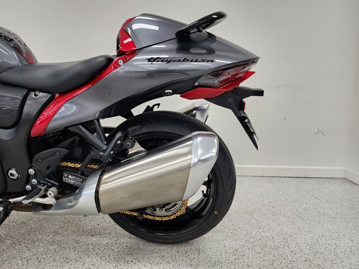 2022 Suzuki GSX1300 (HAYABUSA) silver