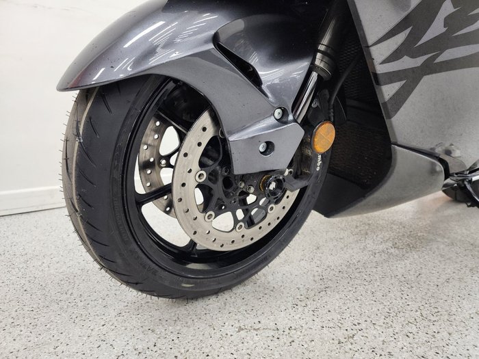2022 Suzuki GSX1300 (HAYABUSA) silver