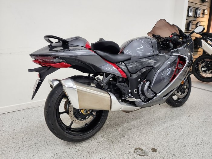 2022 Suzuki GSX1300 (HAYABUSA) silver