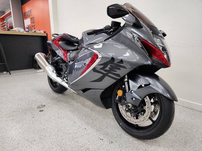 2022 Suzuki GSX1300 (HAYABUSA) silver