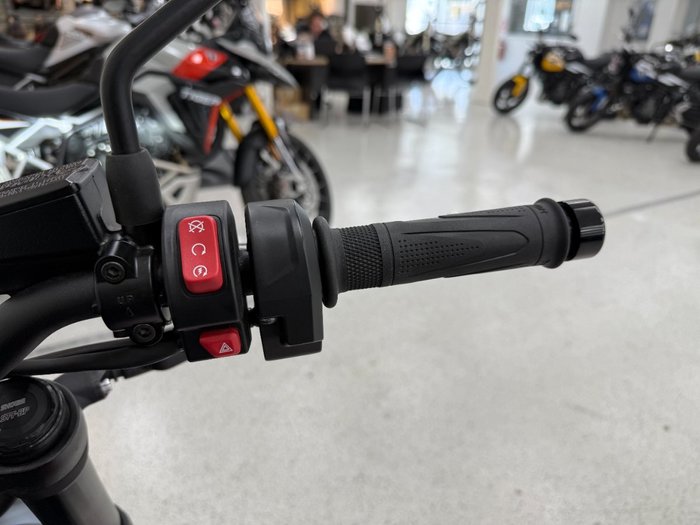 2025 Triumph 2025 Triumph 660CC TRIDENT FP Red