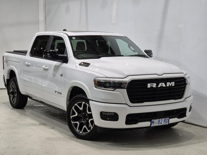 2024 RAM 1500 Laramie Sport Hurricane SO RamBox DT MY25 4X4 Dual Range Bright White