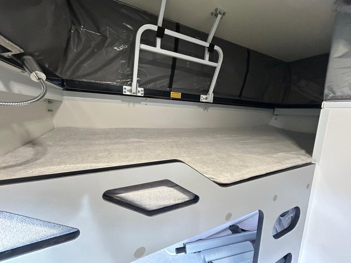 2024 Arctic Campers Frost 15 Bunk