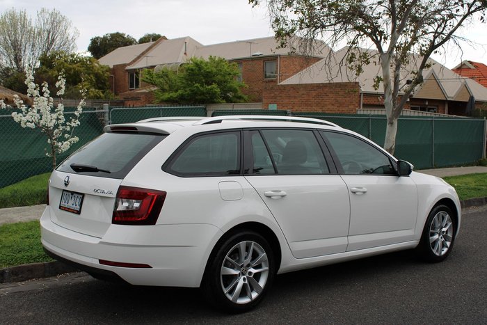 2019 SKODA Octavia 110TSI NE MY19 Moon White