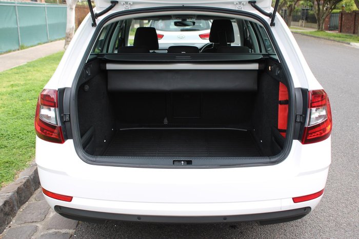 2019 SKODA Octavia 110TSI NE MY19 Moon White