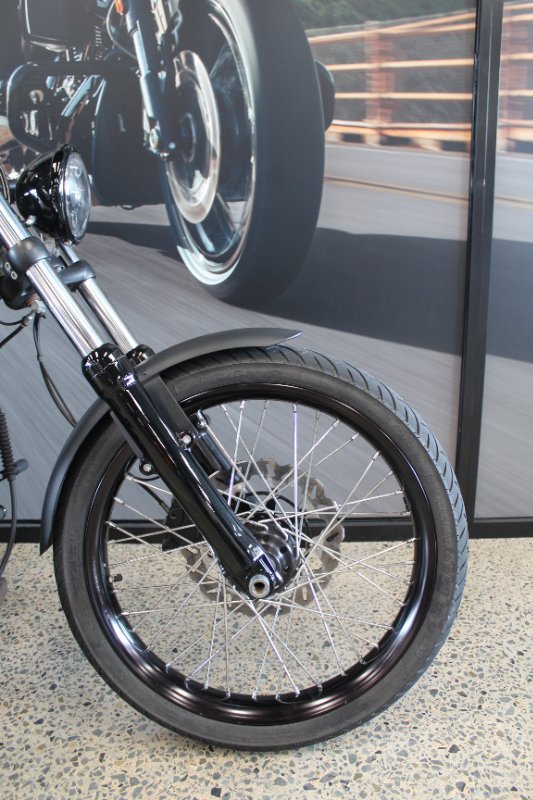 2011 Harley-davidson FXS BLACKLINE BLACK