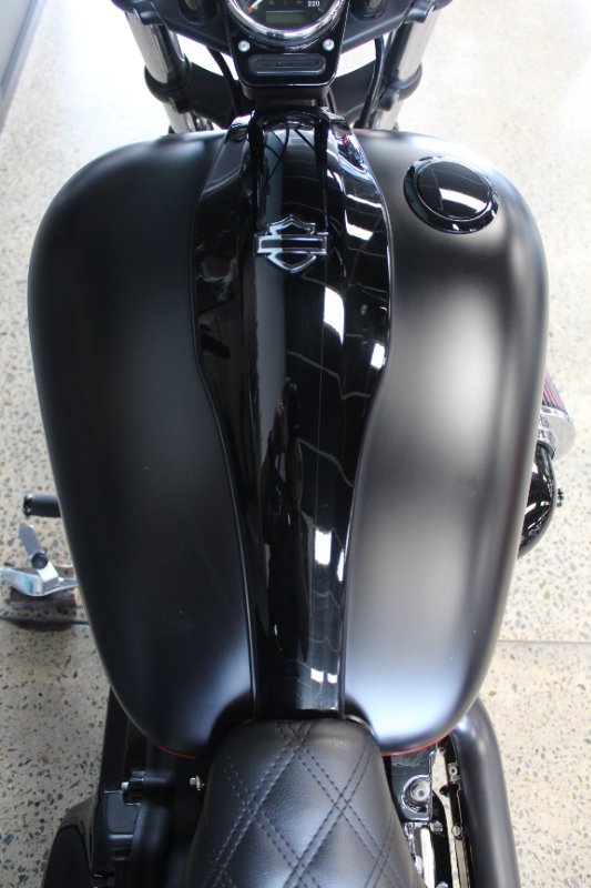 2011 Harley-davidson FXS BLACKLINE BLACK