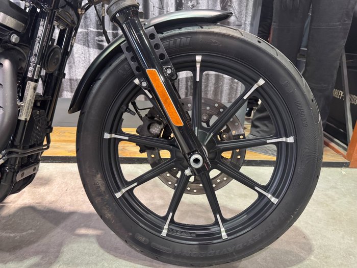 Harley-davidson 2017 HARLEY DAVIDSON 883CC XL883N BLACK DENIM Black