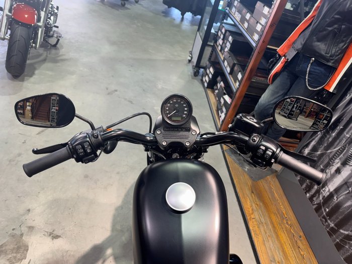 Harley-davidson 2017 HARLEY DAVIDSON 883CC XL883N BLACK DENIM Black