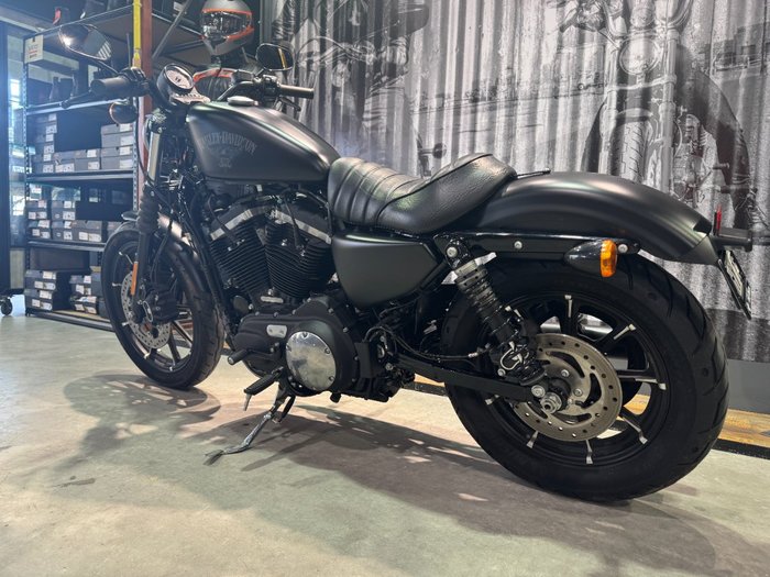 Harley-davidson 2017 HARLEY DAVIDSON 883CC XL883N BLACK DENIM Black