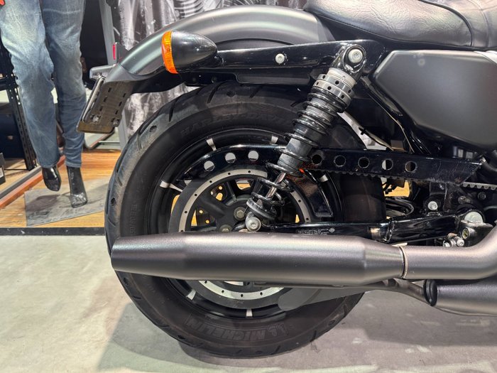 Harley-davidson 2017 HARLEY DAVIDSON 883CC XL883N BLACK DENIM Black