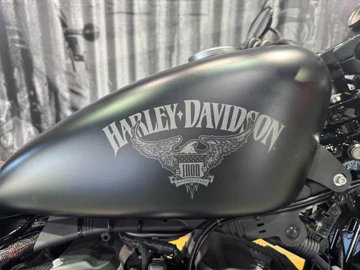 Harley-davidson 2017 HARLEY DAVIDSON 883CC XL883N BLACK DENIM Black