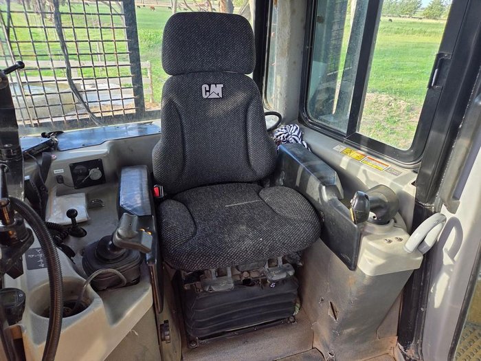 2011 Caterpillar D6t Lgp 