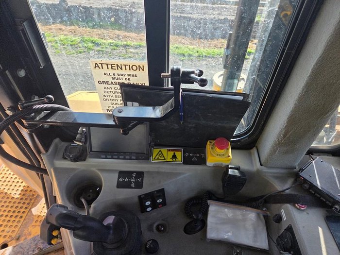 2011 Caterpillar D6t Lgp 