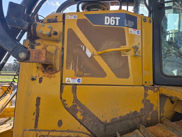2011 Caterpillar D6t Lgp