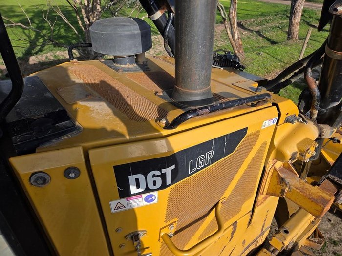 2011 Caterpillar D6t Lgp