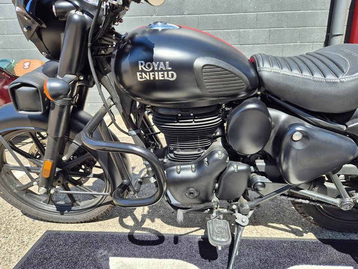 2024 Royal Enfield Classic 350 Dark Classic 350