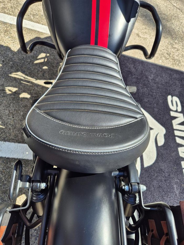 2024 Royal Enfield Classic 350 Dark 