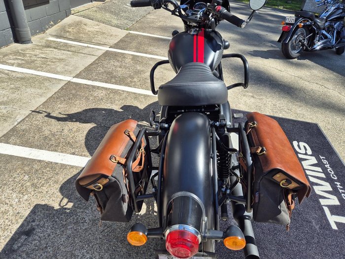 2024 Royal Enfield Classic 350 Dark 