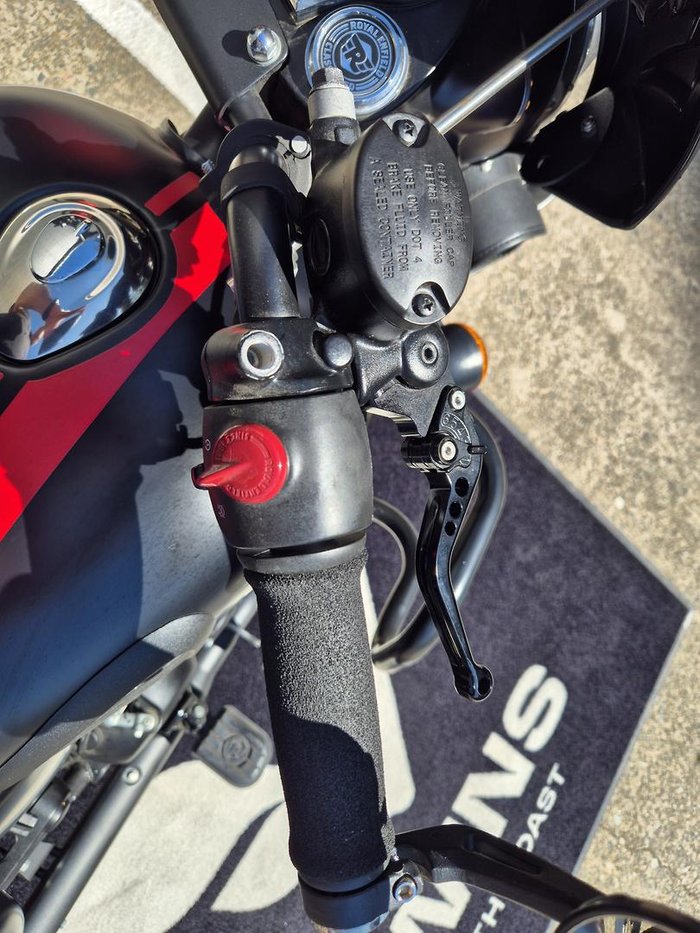 2024 Royal Enfield Classic 350 Dark 