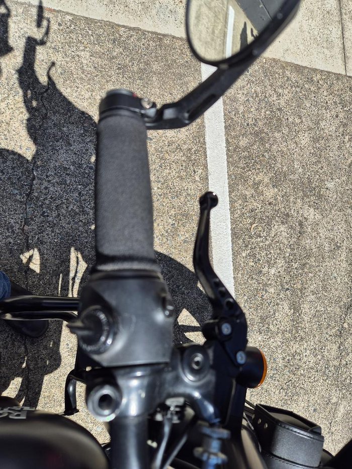 2024 Royal Enfield Classic 350 Dark 