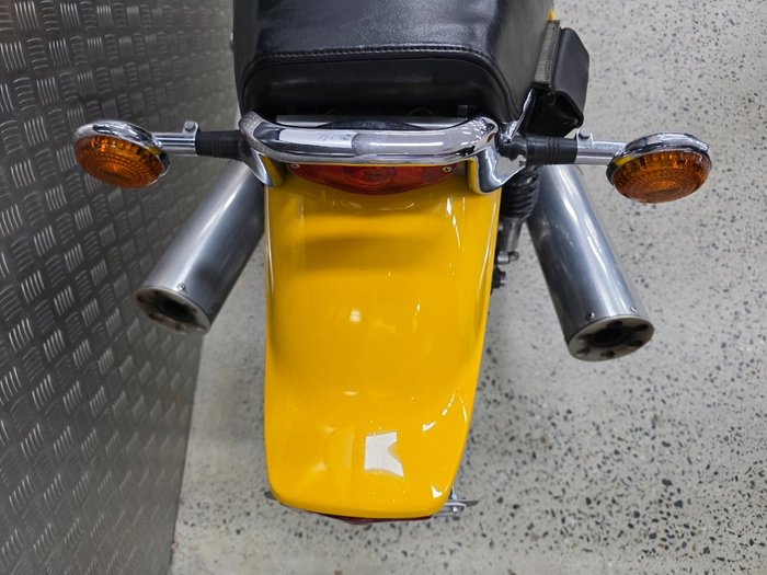2006 Yamaha 2006 Yamaha 1200cc VMAX YELLOW