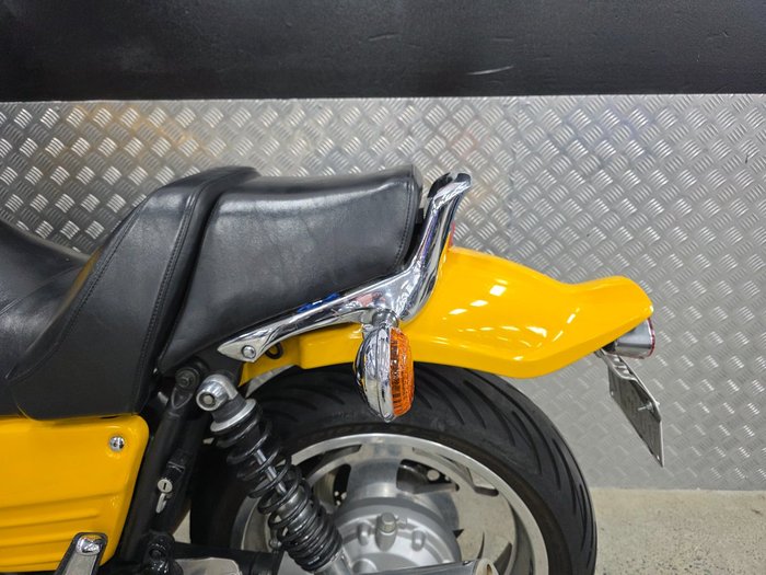 2006 Yamaha 2006 Yamaha 1200cc VMAX YELLOW
