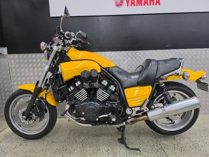 2006 Yamaha 2006 Yamaha 1200cc VMAX YELLOW