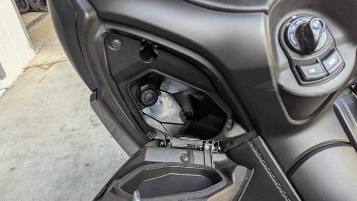2021 Yamaha XMAX 300 (CZD300A)