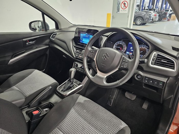 2023 Suzuki S-Cross GLX