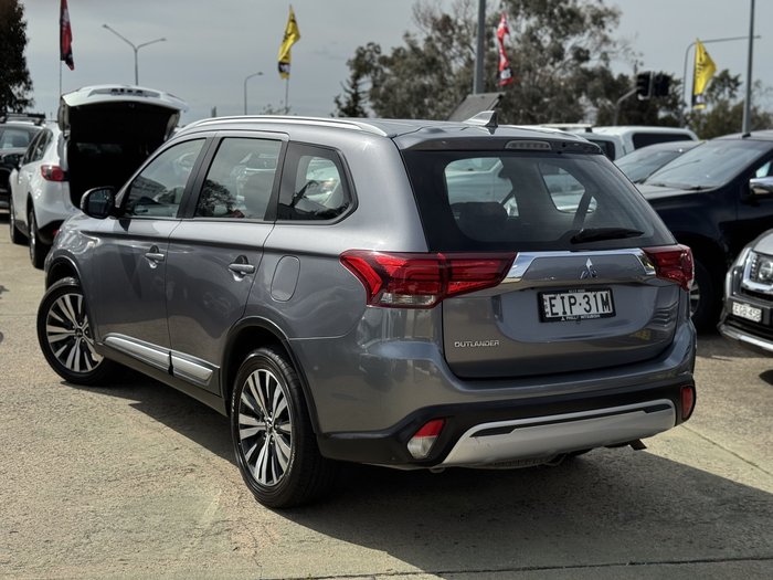 2018 Mitsubishi Outlander ES