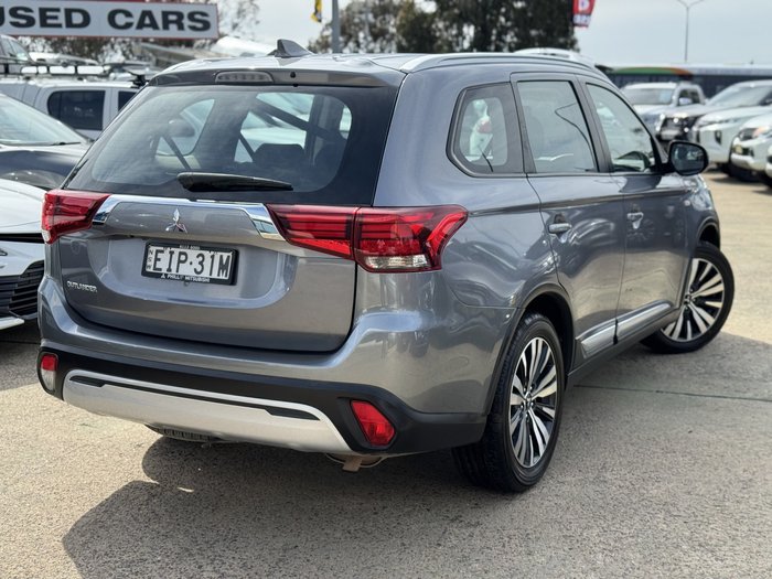 2018 Mitsubishi Outlander ES