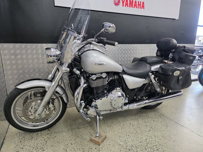 2010 Triumph THUNDERBIRD BLACK