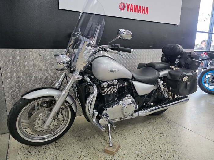 2010 Triumph THUNDERBIRD BLACK