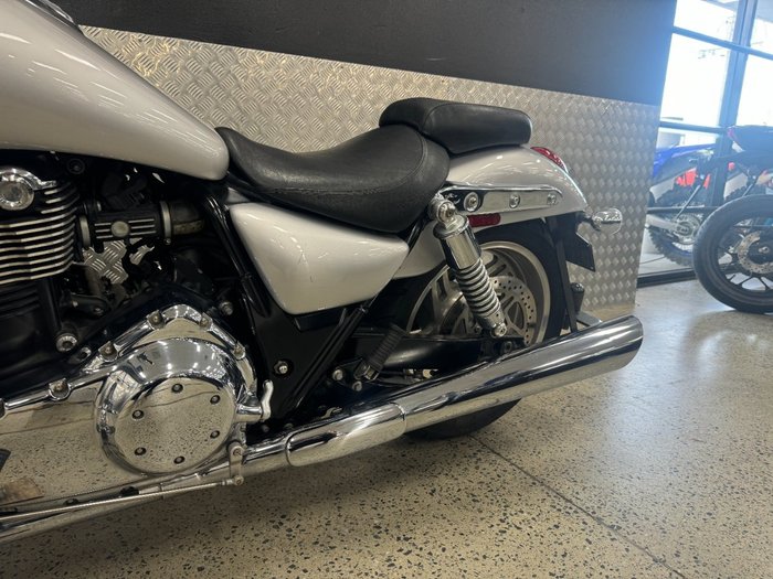 2010 Triumph THUNDERBIRD BLACK