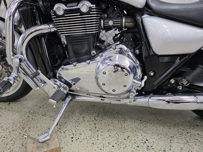 2010 Triumph THUNDERBIRD BLACK