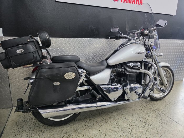 2010 Triumph THUNDERBIRD BLACK