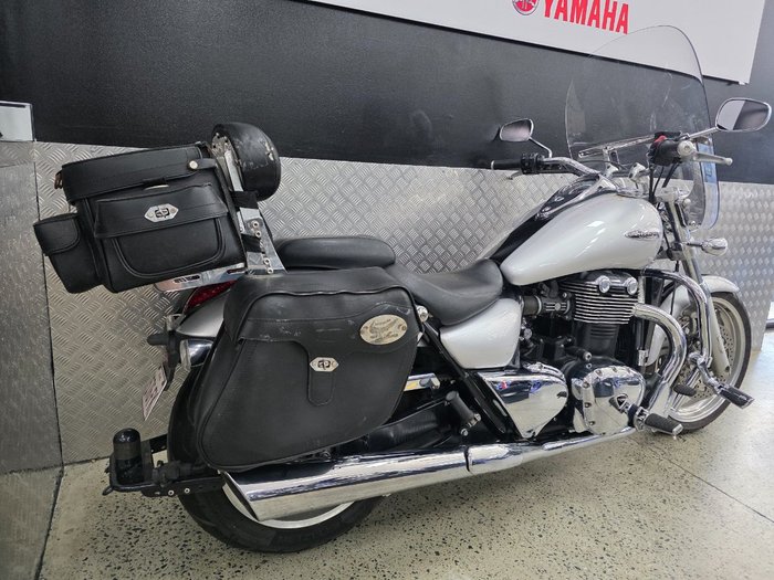 2010 Triumph THUNDERBIRD BLACK