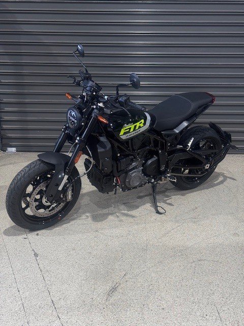 2023 INDIAN FTR SPORT BLACK METALLIC