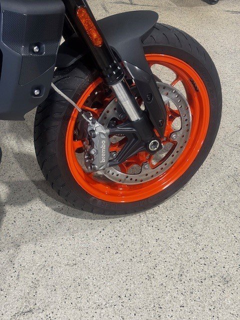 2023 INDIAN FTR STEALTH GREY