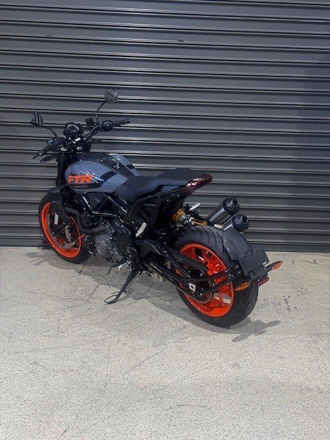 2023 INDIAN FTR STEALTH GREY