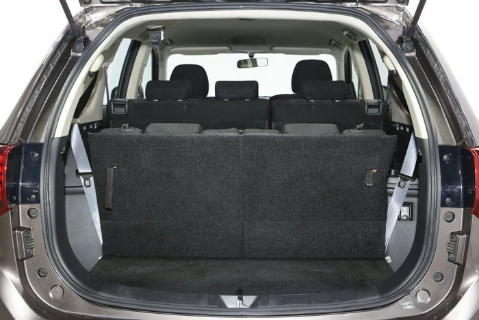 2018 Mitsubishi Outlander ES