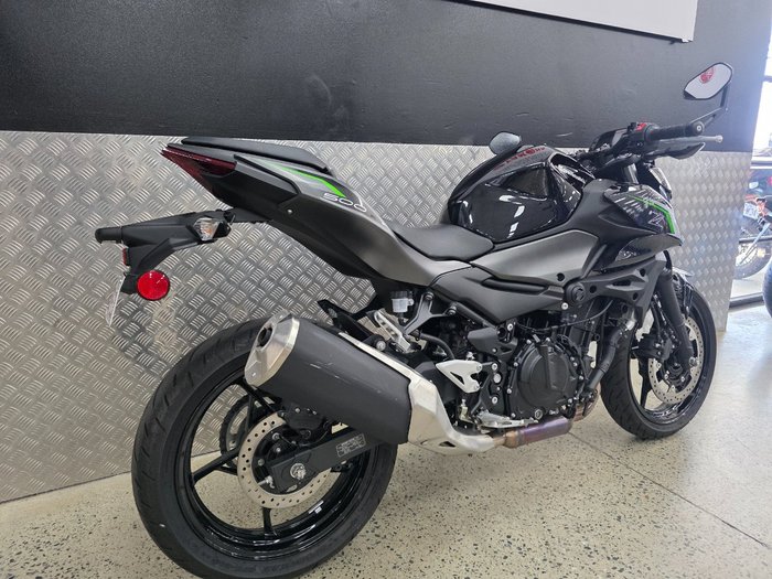 2024 Kawasaki Z500 BLACK