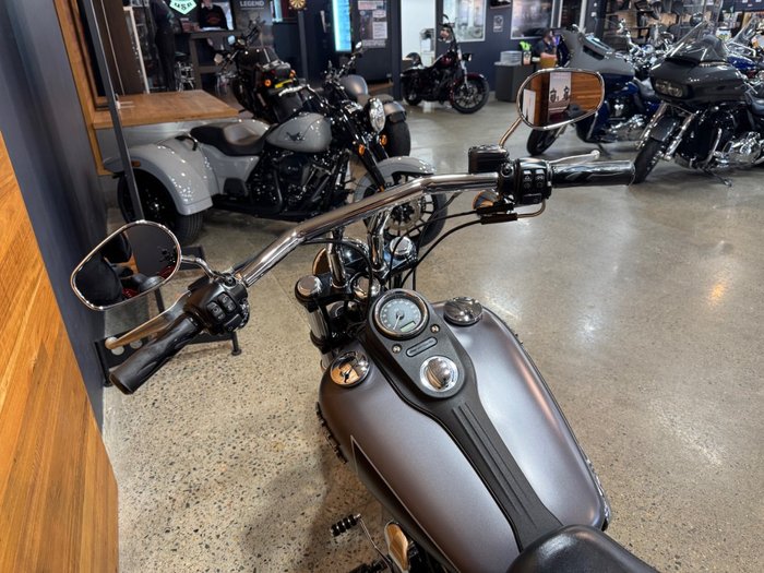 2017 Harley-davidson FXDB STREET BOB White