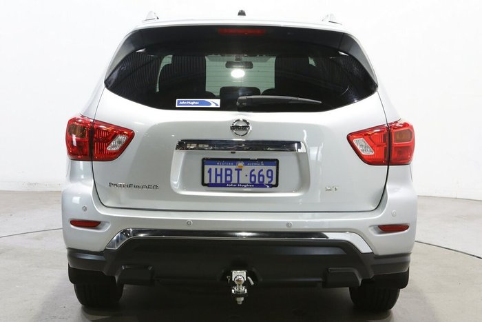 2020 Nissan Pathfinder ST