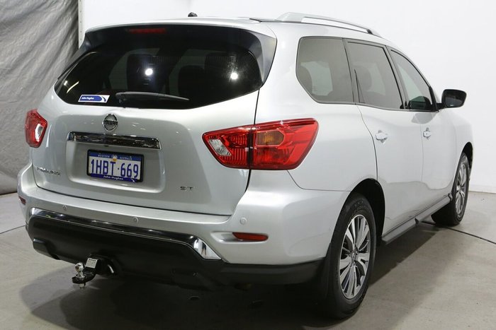 2020 Nissan Pathfinder ST