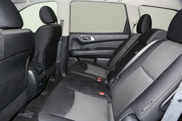 2020 Nissan Pathfinder ST