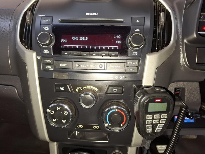 2013 Isuzu D-MAX LS-M