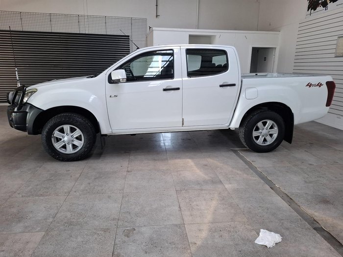 2013 Isuzu D-MAX LS-M